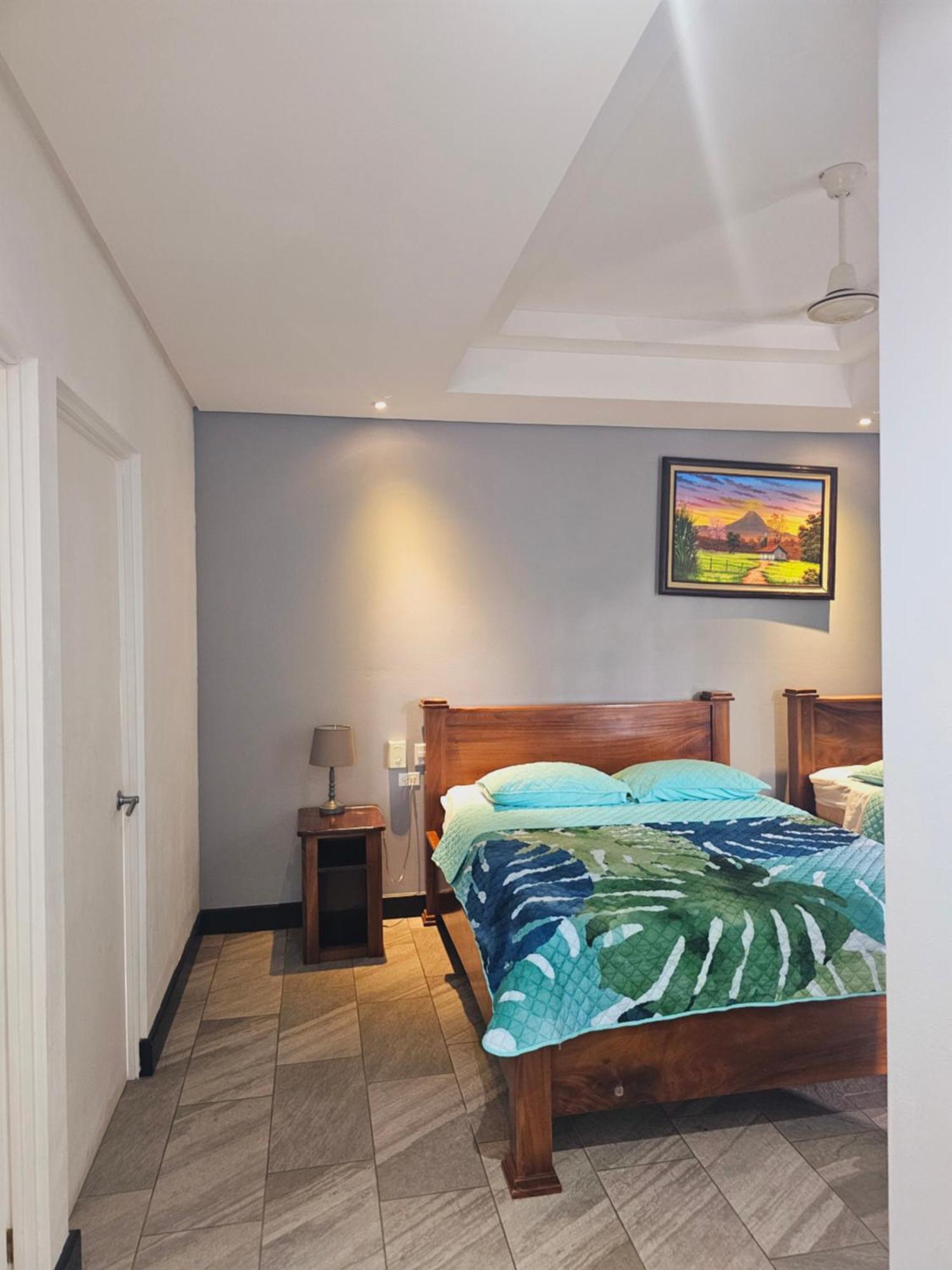 Pura Vida Apartments Quepos Cameră foto